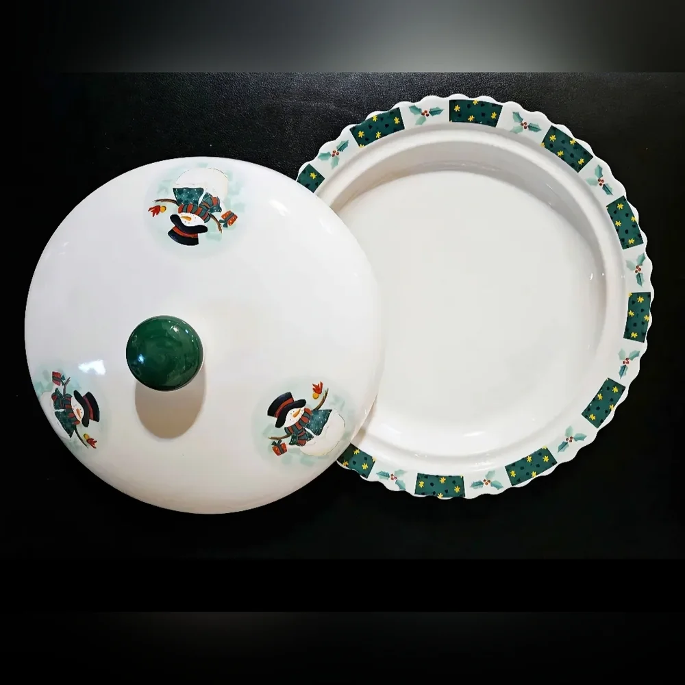 Vintage Ceramic Snowman Pie Plate with Cover 10.5